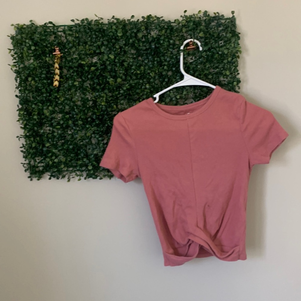 Pink hollister tee
